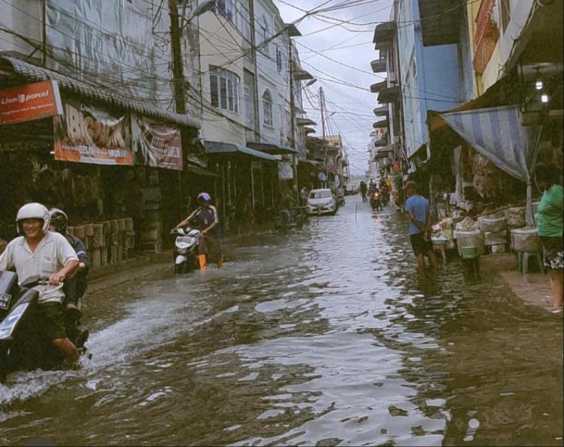 Kota Tanjungpinang, mengalami banjir parah - hampir semua tempat terendam air