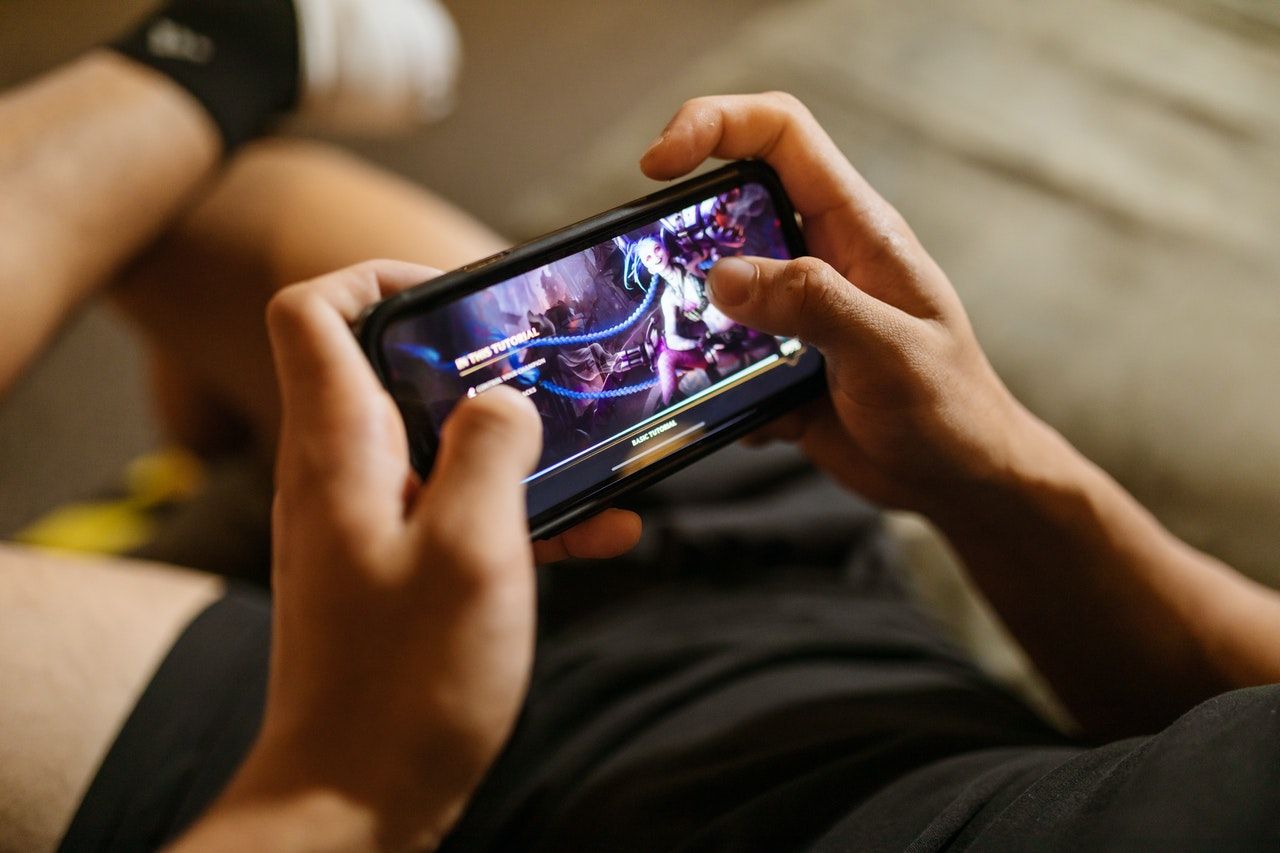 Ilustrasi ponsel gaming. (Pexels)
