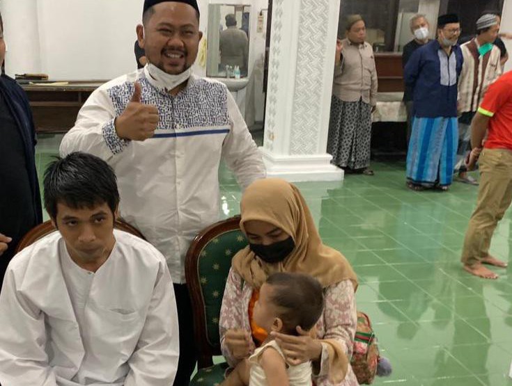 Bupati Gresik, Fandi Akhmad Yani serta Arsyad dipertemukan keluarganya di Pendopo Kabupaten, Jumat (19/3/2021). 