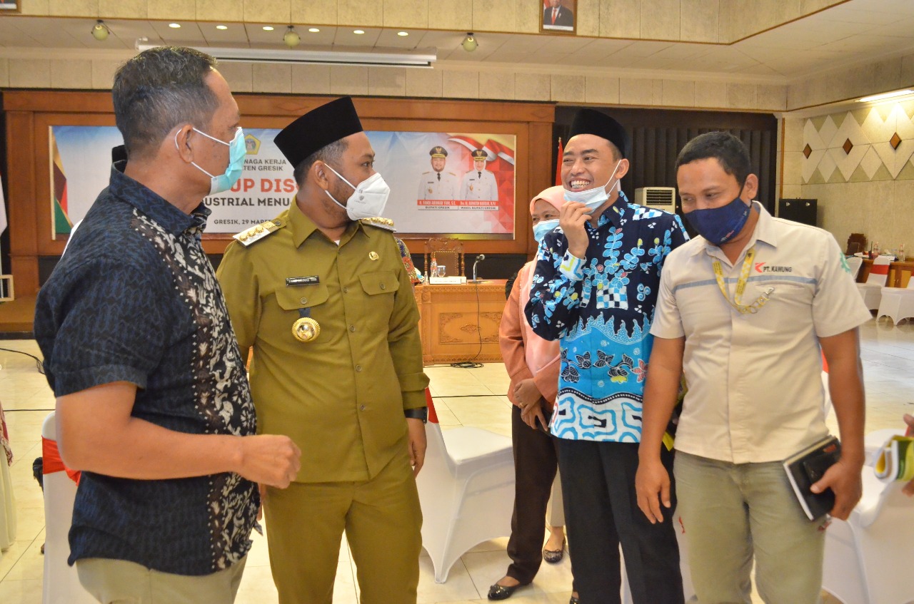 Bupati Gresik, Fandi Akhmad Yani usai acara Focus Group Discussion (FGD) di Ruang Mandala Bhakti Praja pada, Senin (29/3/2021)