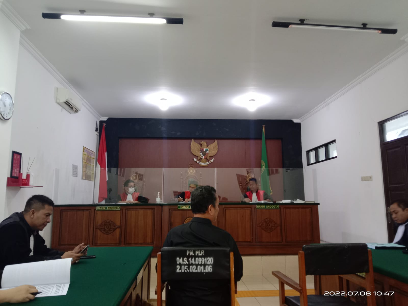 Suasana ruangan persidangan