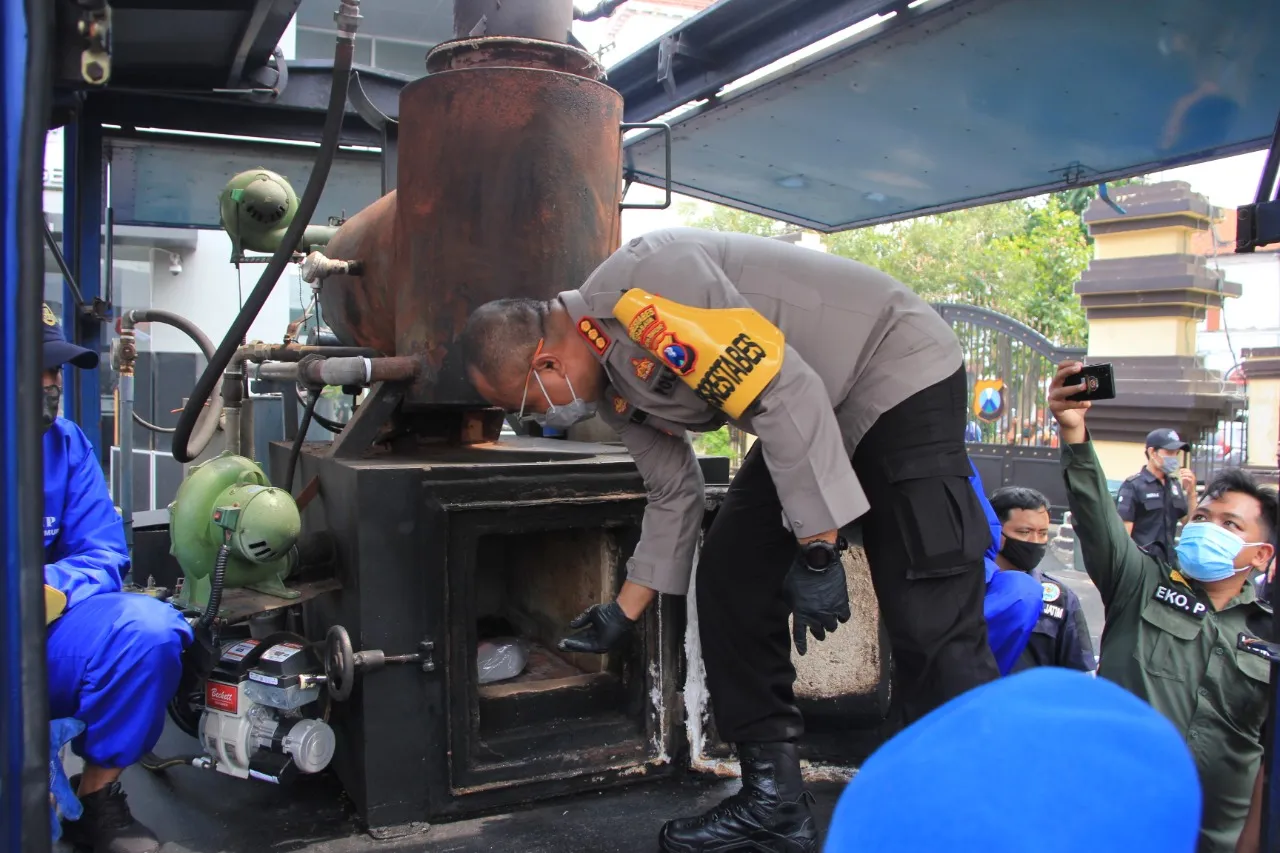 FOTO : Pemusnahan Puluhan Kg dan Ratusan Ribu Pil Narkoba