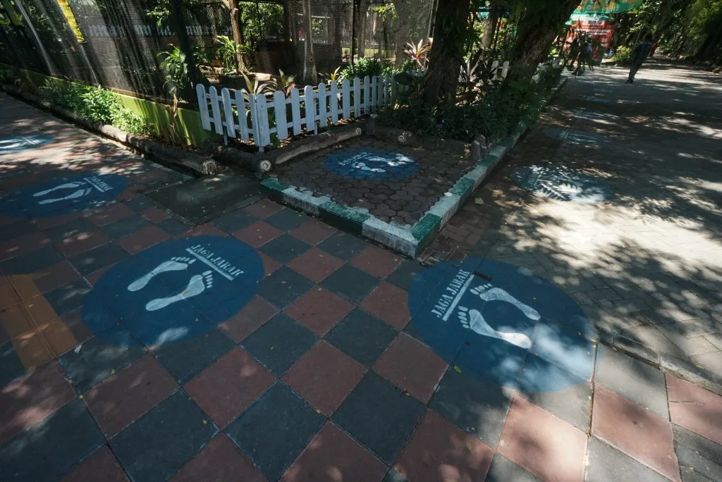 FOTO: Kebun Binatang Surabaya Batasi Pengunjung