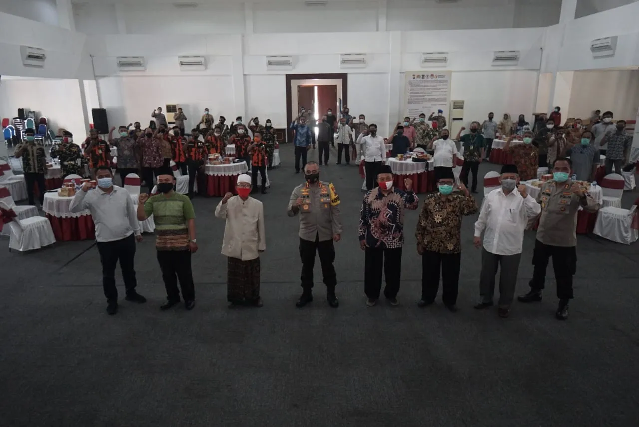 FOTO : Deklarasi, Polrestabes Surabaya Gandeng Tokoh Masyarakat