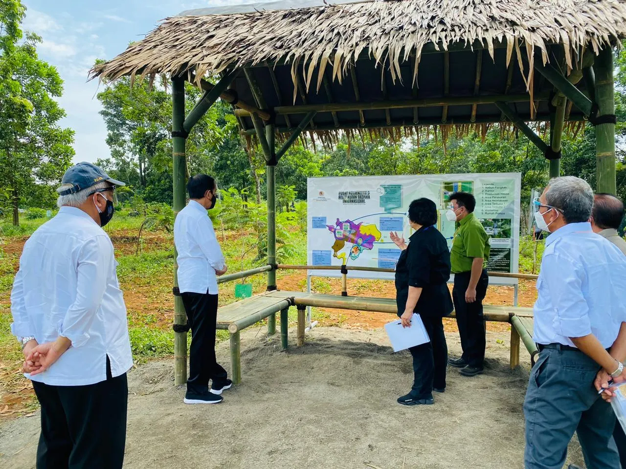 Presiden Sidak Proyek Pusat Perbenihan untuk Atasi Bencana Ekologis