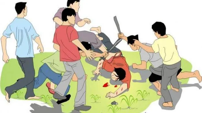 Jambret Bersenjata Tajam Berlumuran Darah Dihajar Massa