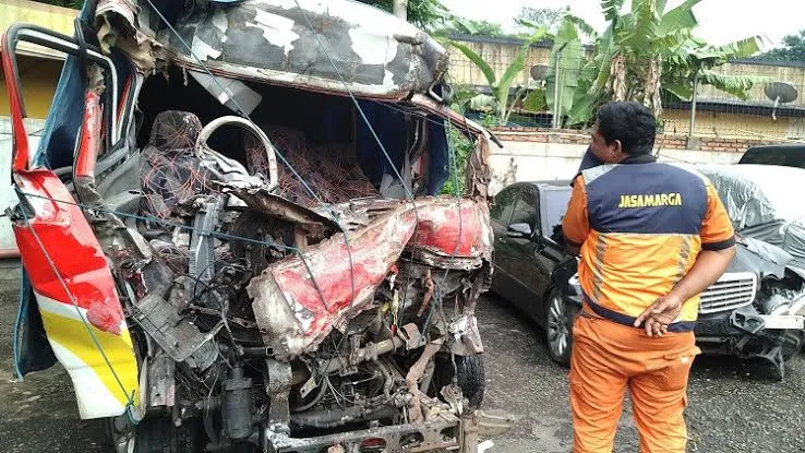 Kecelakaan Maut di Tol Cipali, 10 Orang Tewas