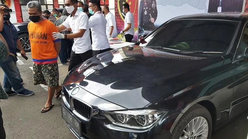 Tipu Teman Rp 15 Miliar, Dipakai Beli Mobil BMW dan Rumah Mewah