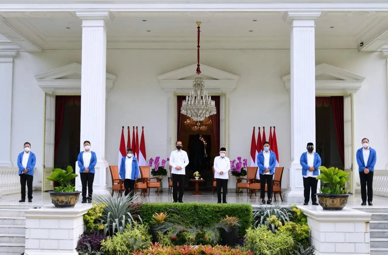 Jokowi Resmi Lantik 6 Menteri Baru, Termasuk Tri Rismaharini