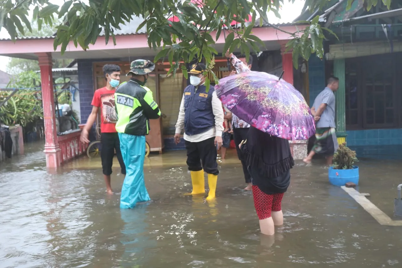 Hujan Lebat, PJ Bupati Pantau Dua Desa Yang Terendam Banjir