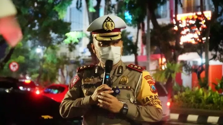 Ingat, Polisi Sekat Perbatasan Surabaya Mulai Sore Nanti Pukul 16.00