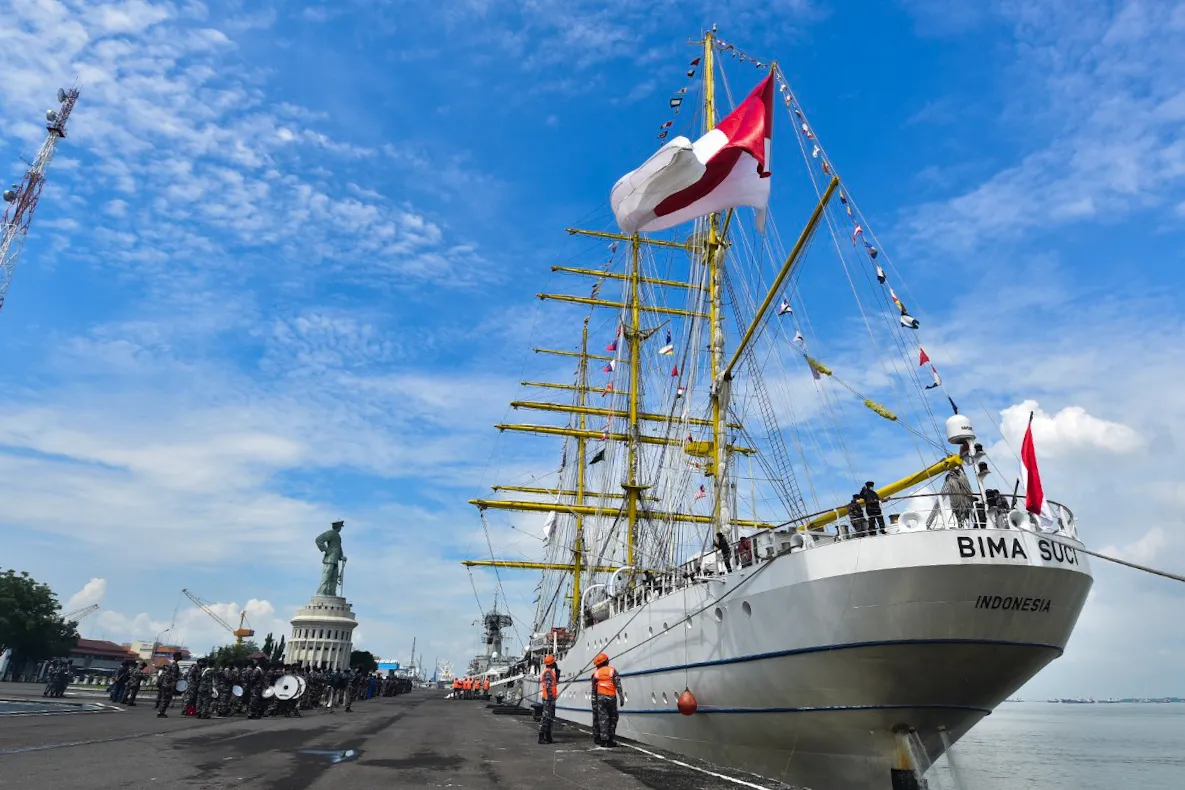 FOTO: Pangkoarmada II Sambut Kedatangan Bima Suci 2021