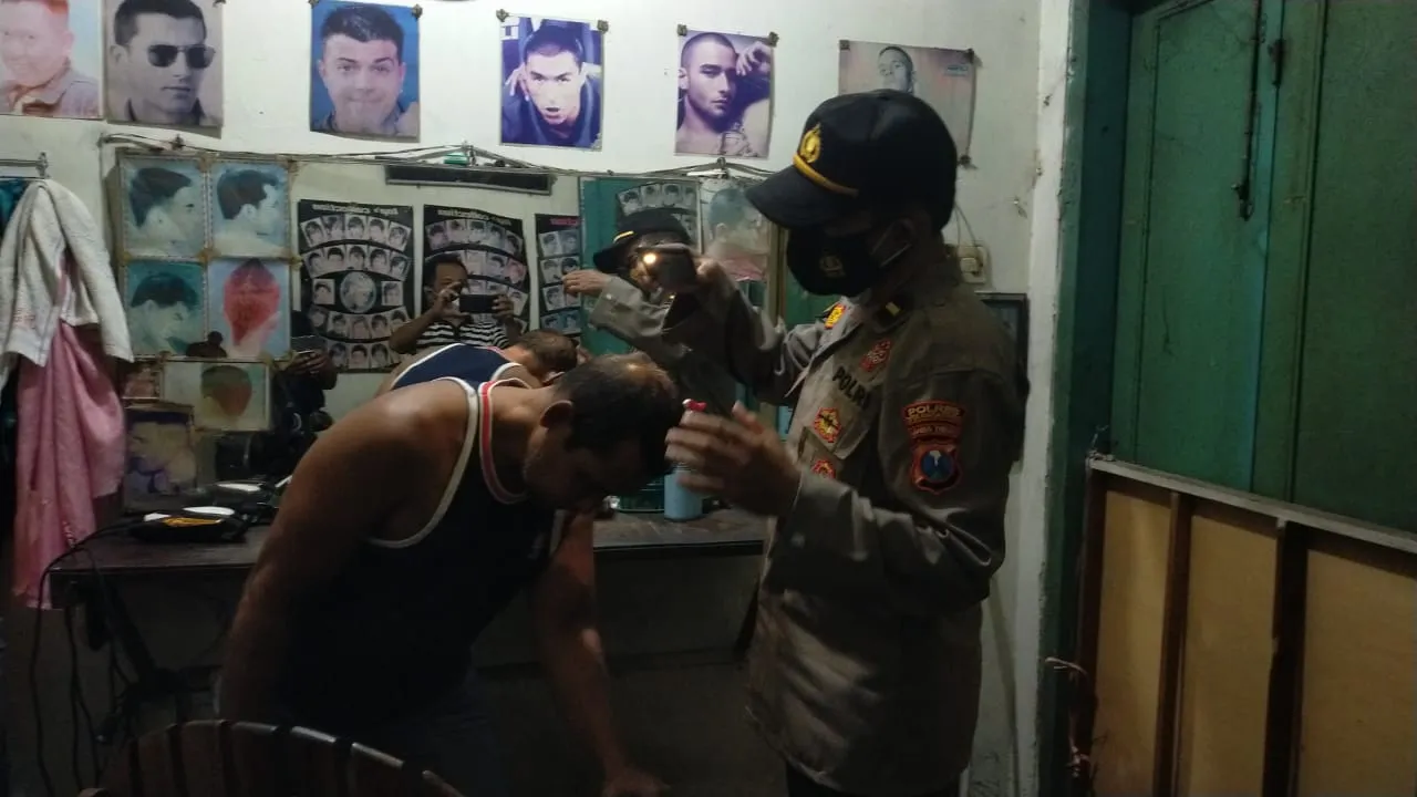 Tegur Pesta Miras, Tuna Wicara Dihantam Gitar oleh Kelompok Anak Punk