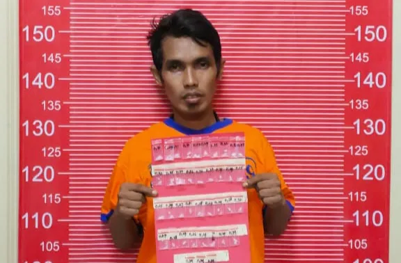 Bantu Paman Jual Sabu, Pemuda Surabaya Diringkus Saat Tunggu Pembeli