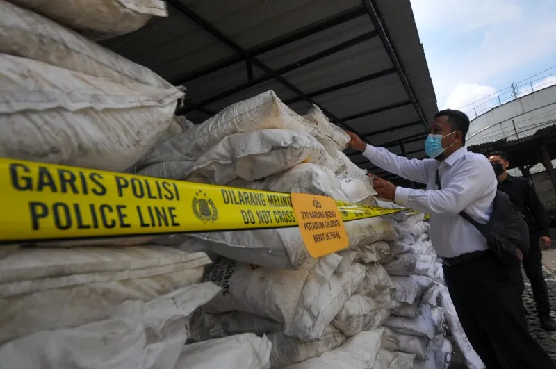 FOTO: Ditpolair Amankan Sebanyak 20 Ton Bom Ikan Rakitan