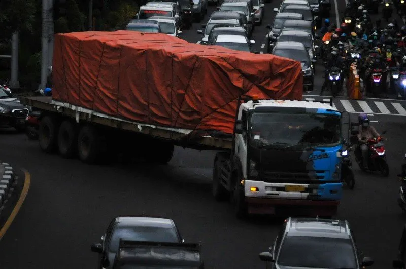 Polisi Tutup Akses Tol Surabaya - Gempol, Khusus Kendaraan Besar
