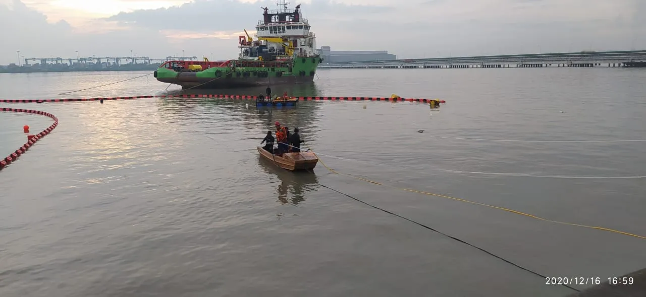 Pemilik Kapal Didesak Percepat Evakuasi MV Mentari Crystal