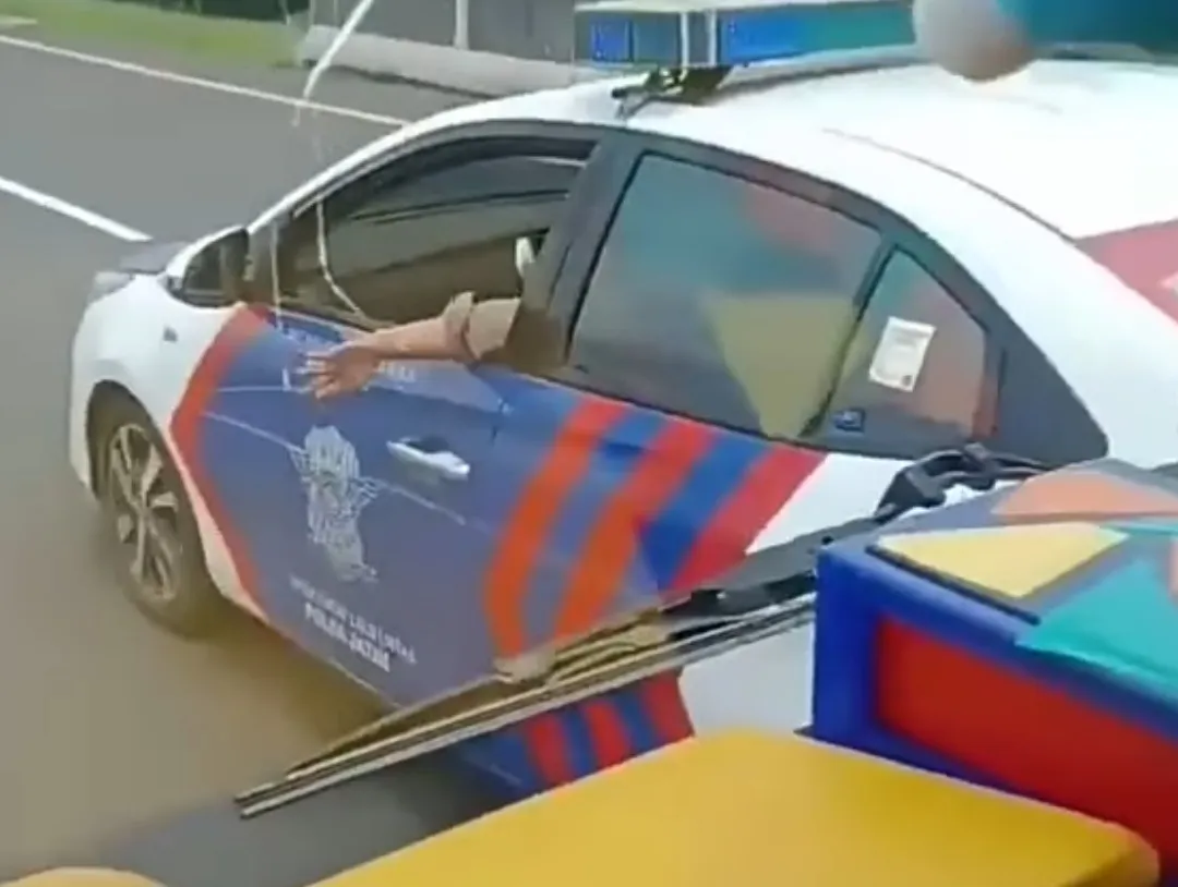 Viral Polisi vs Truk Kejar-kejaran di Tol, Ini Kata PJR Polda Jatim