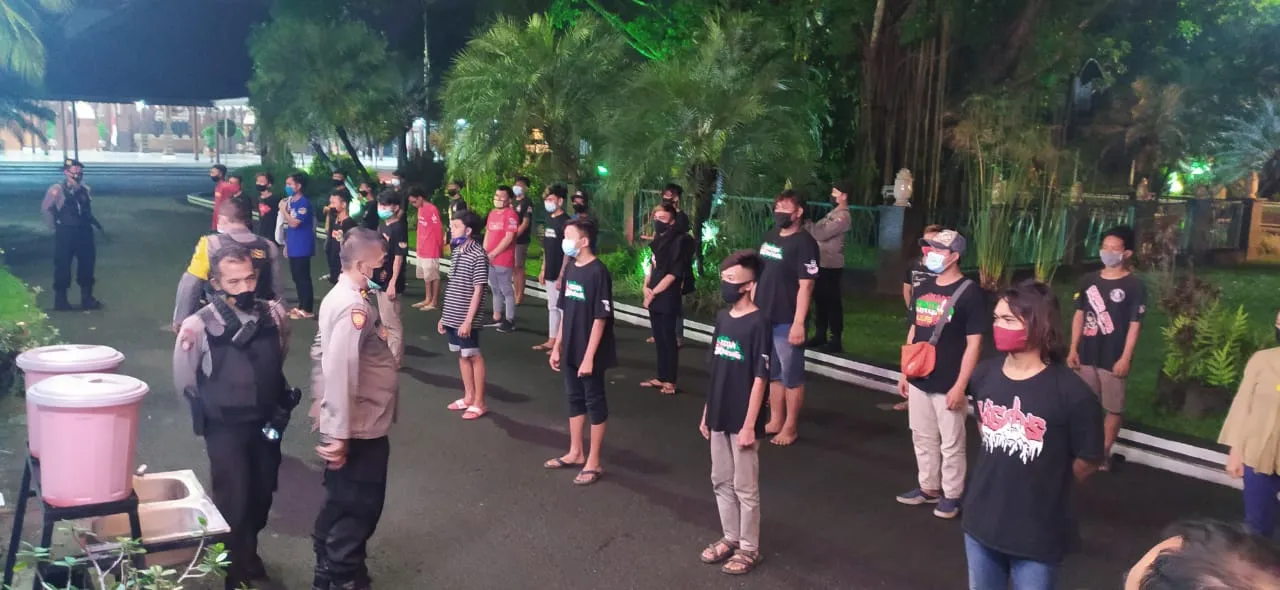 Rayakan Malam Tahun Baru, Puluhan Remaja Digaruk Polisi