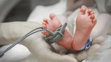 Bayi Berusia 2 Hari Terkonfirmasi Positif Covid-19