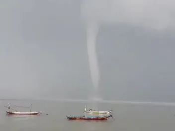 Viral Angin Puting Beliung di Laut Kenjeran, BMKG: Itu Belalai Air