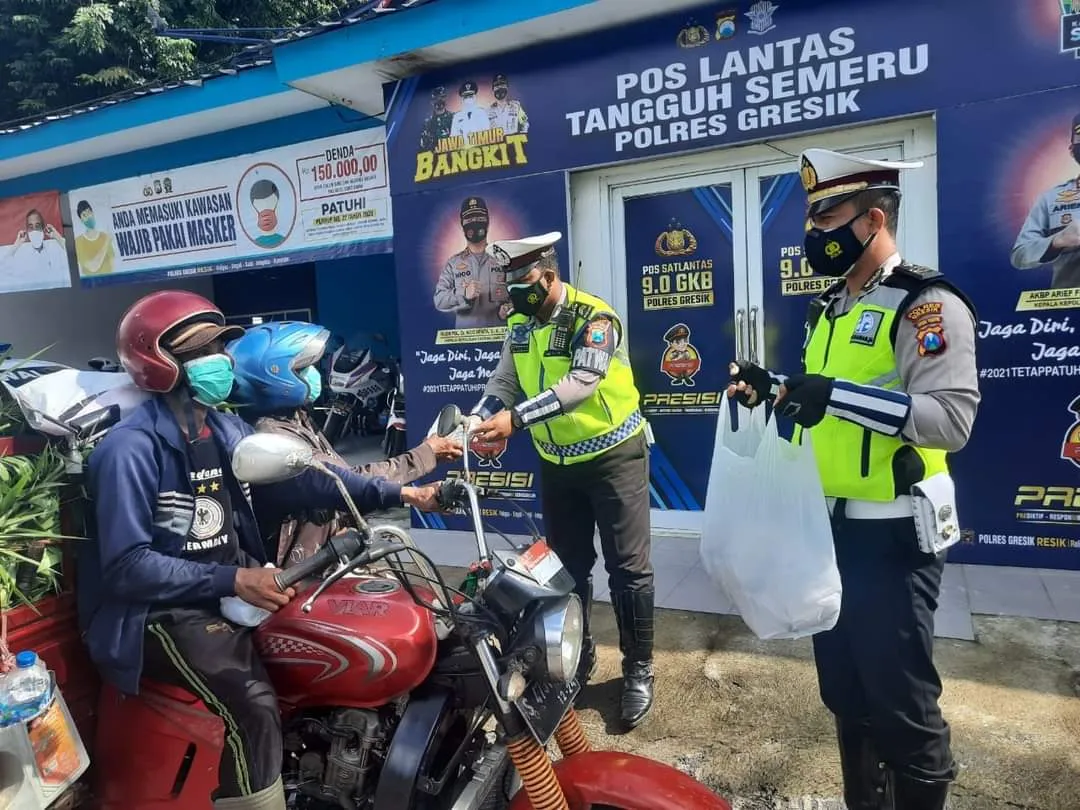 Satlantas Polres Gresik Kampanye Protokol Kesehatan