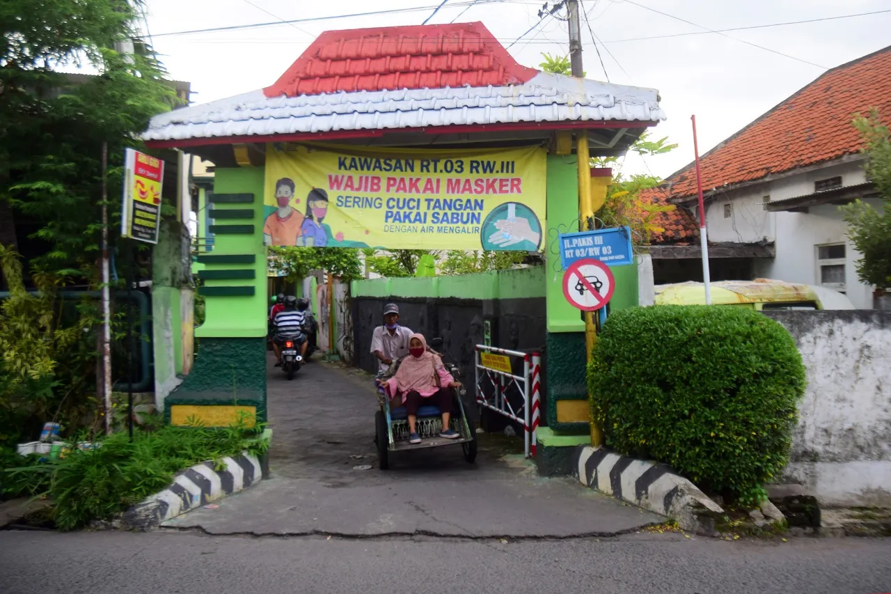 PPKM Mikro Berakhir, Khofifah: Efektif Turunkan Covid-19 di Jatim