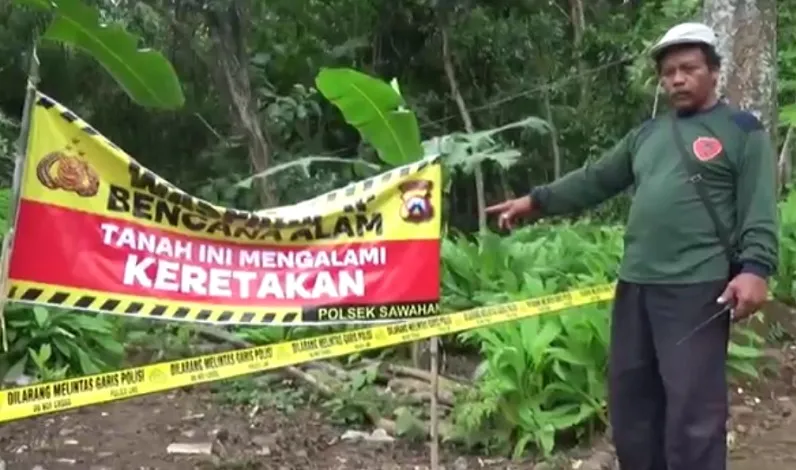 Nganjuk Terancam Longsor Lagi, Bukit di Lereng Gunung Wilis Retak