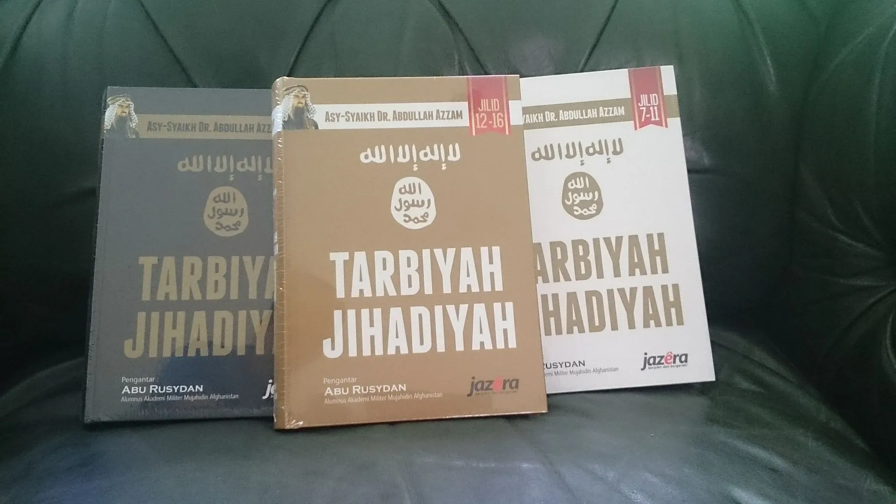 Buku Radikal Sitaan Densus 88 Dijual Bebas di Situs Jual Beli Online
