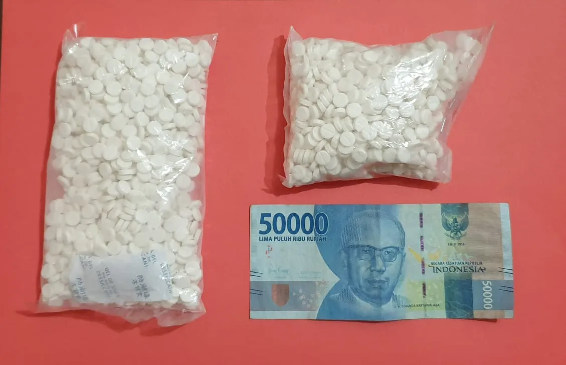 Bawa 1.905 Butir Pil Koplo, Dua Warga Jombang Ditangkap