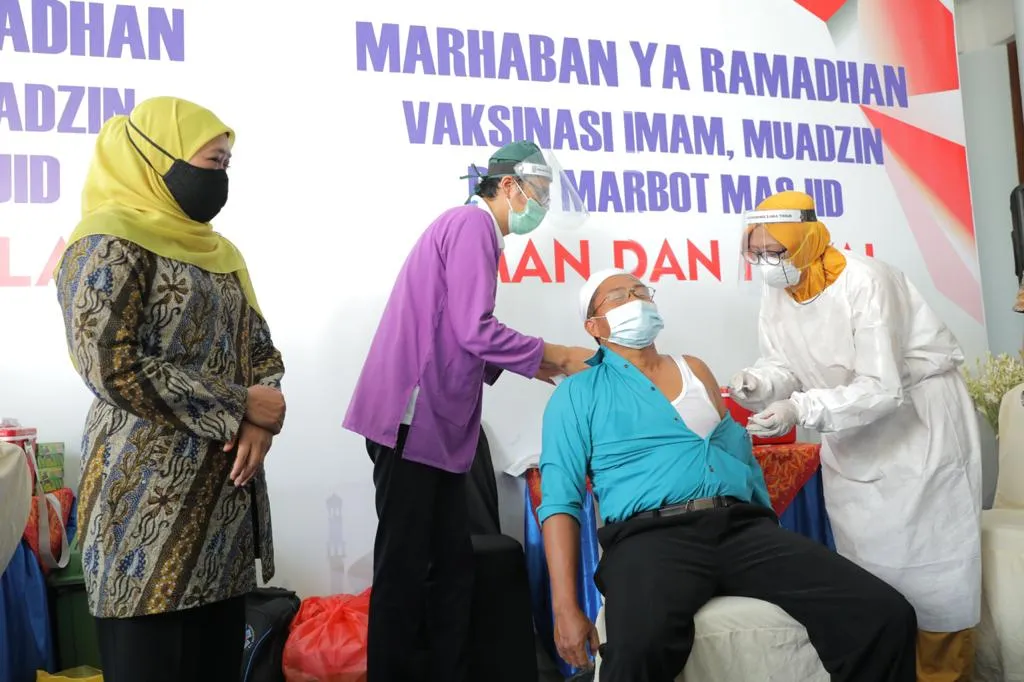 Jelang Ramadan, Ribuan Imam dan Muazin Surabaya Divaksinasi Covid