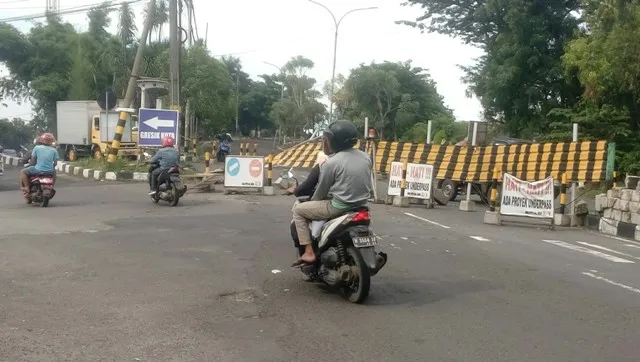 Ditutup sejak 2020, Warga Gresik Keluhkan Rekayasa Jalan Dr Wahidin