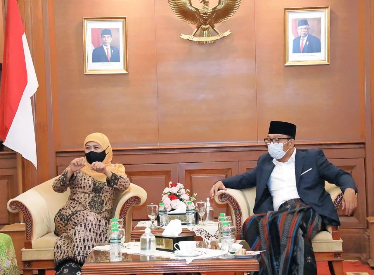 Khofifah Minta Ridwan Kamil Desain Masjid di Islamic Centre Jawa Timur