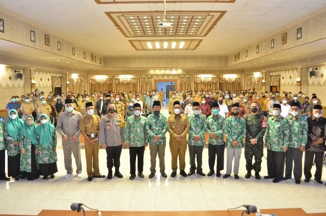 Bersama FKUB, Bupati Gresik Bertekad Membangun Masyarakat yang Guyub