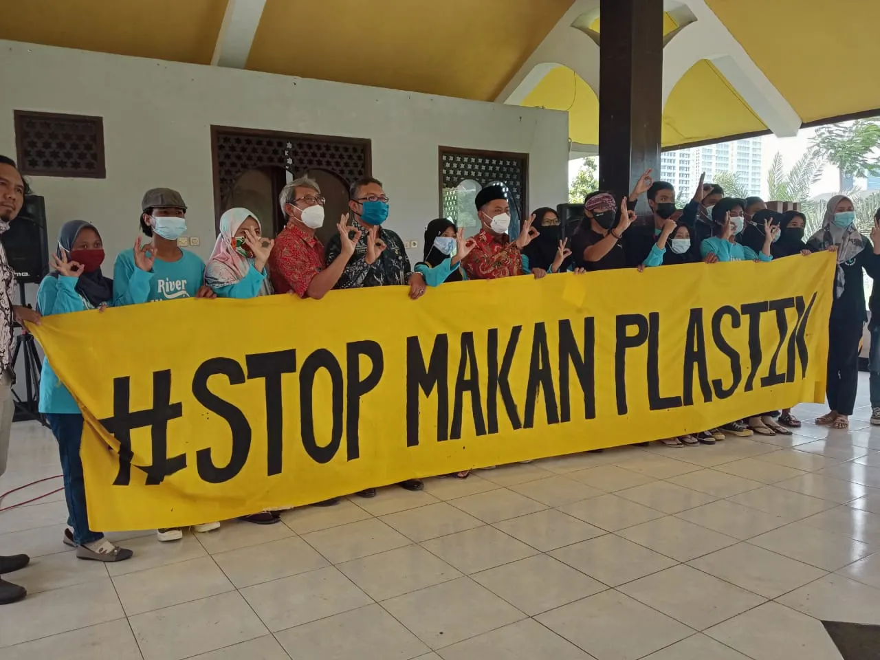 Prihatin Sampah Plastik, Ecoton Apresiasi Pemkab Gresik Bangun TPST