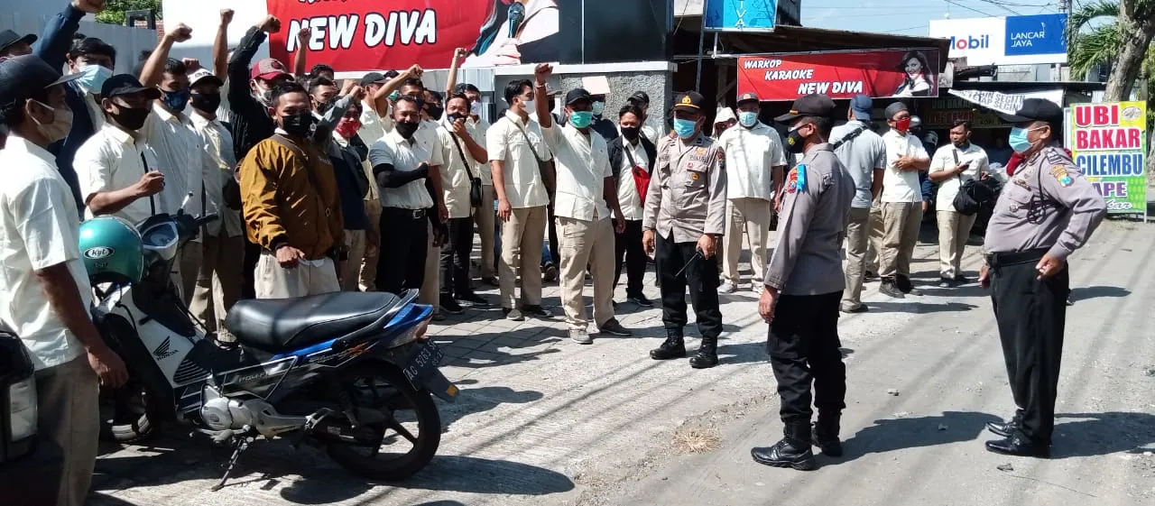 Status tak Jelas, Karyawan Distributor Wing's Tulungagung Mogok
