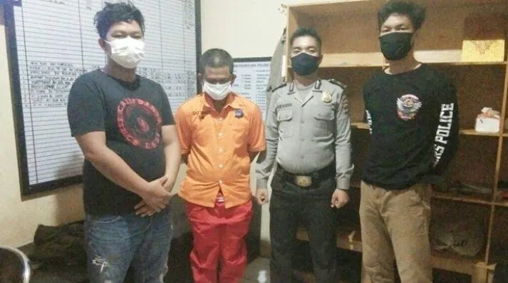 Jalan-Jalan Bawa Sajam, Petani Hulu Sungai Utara Ini Diciduk Polisi