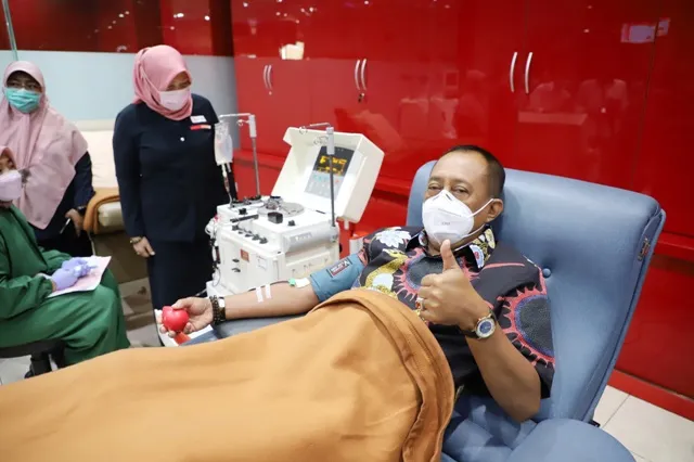 Sembuh dari Covid, Cak Ji Donorkan Plasma Konvalesen di PMI Surabaya
