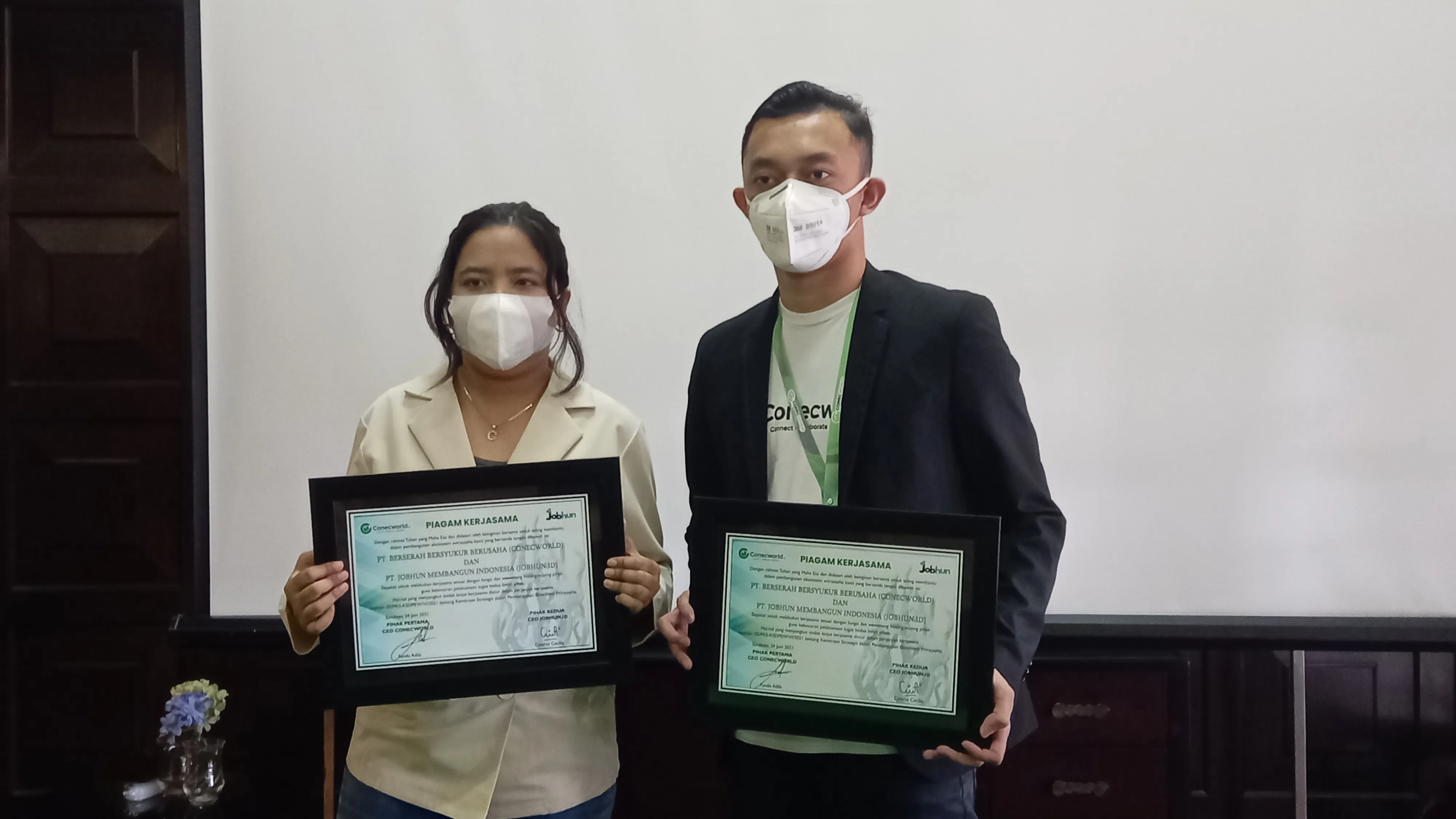 Kembangkan Ekosistem Entrepreneur Muda Surabaya, Conecworld Gandeng Jobhun.id