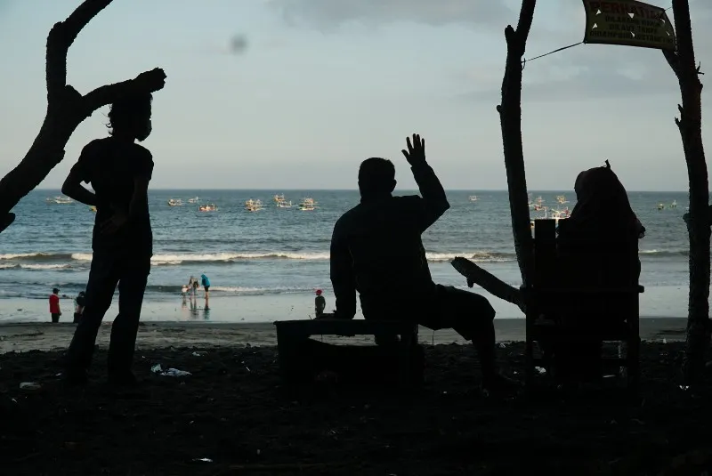 FOTO: Sepinya Wisatawan Pantai Grajakan Banyuwangi