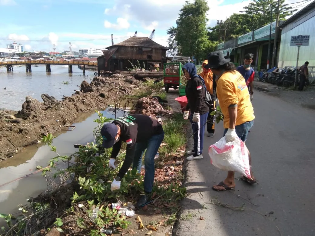 Lomba Bersih Sungai, Begini Aksi Relawan BPK Al Jamal dan Masyarakat