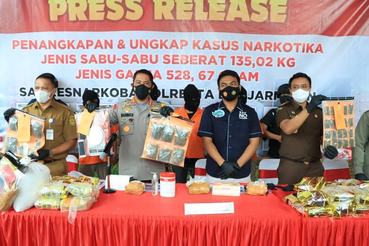 Polresta Banjarmasin Gagalkan Penyelundupan 135,02 Kilogram Sabu-Sabu