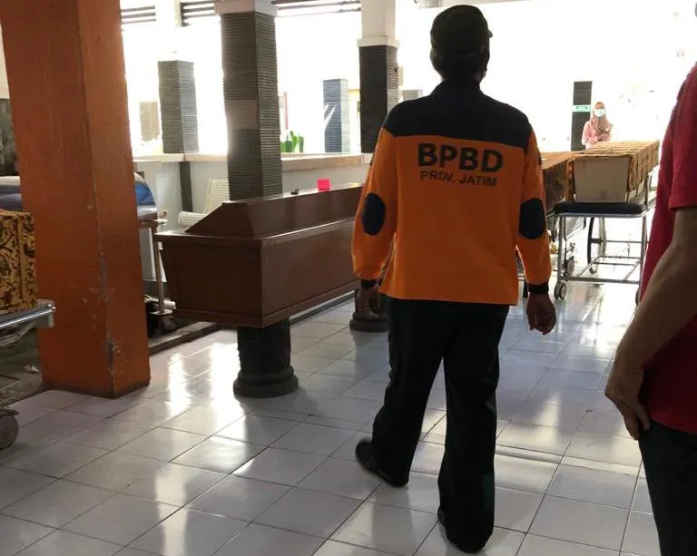 Oknum Relawan di Tulungagung Ini Patok Harga Pengambilan Jenazah di RS, Satgas Covid-19: Dia tanpa Izin dan Berkata Kasar
