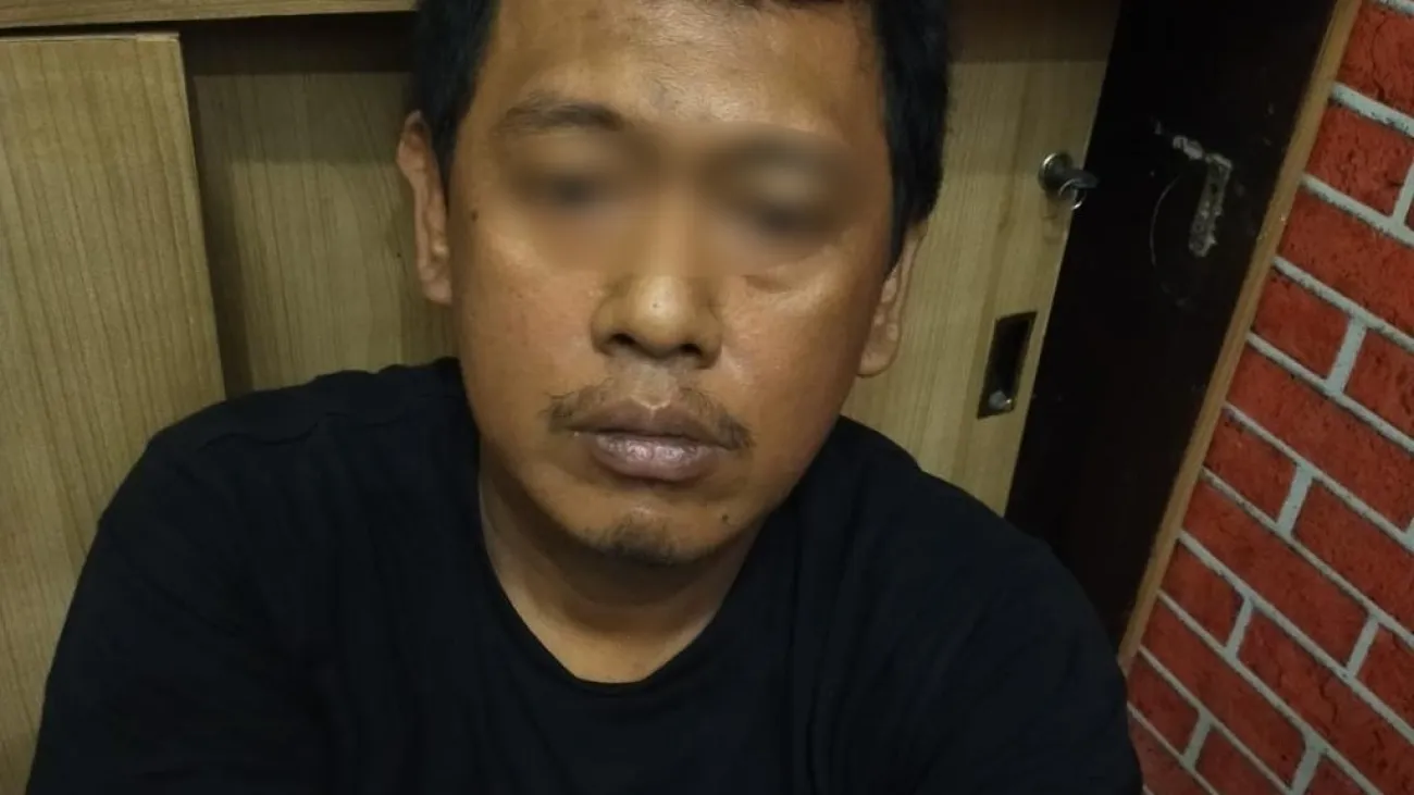 Pagi-Pagi Nyopet Emak-Emak Belanja di Tugu Pahlawan, Pria Ini Babak Belur Dihajar Massa