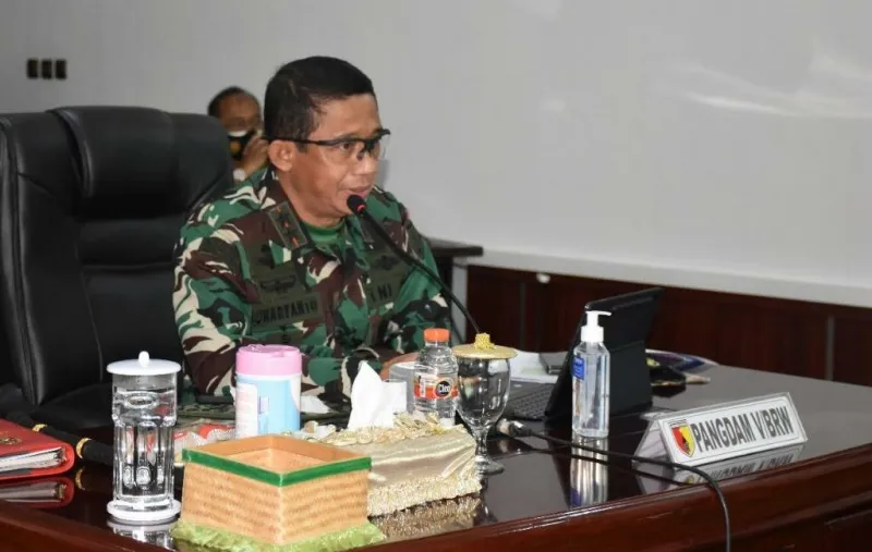 Pangdam V/Brawijaya Pastikan 1.087 Warga Terpapar Covid Pindah ke Lokasi Isoter