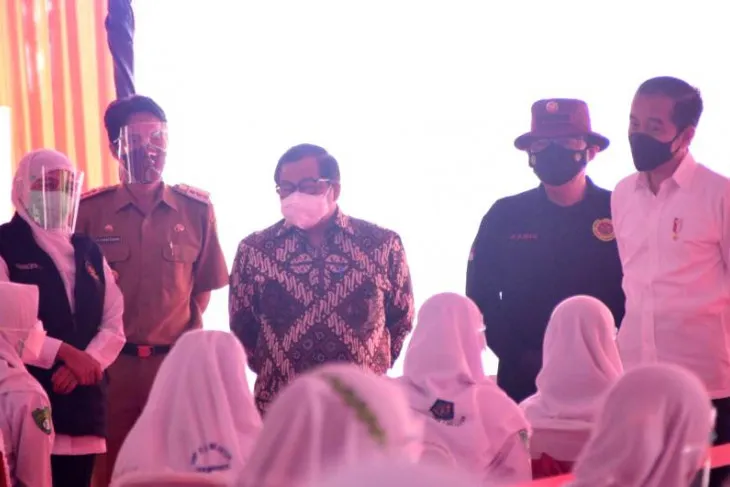 Presiden Perintahkan Kepala Daerah segera Distribusikan Vaksin Covid-19, Jokowi: Kalau Habis, Minta Lagi!