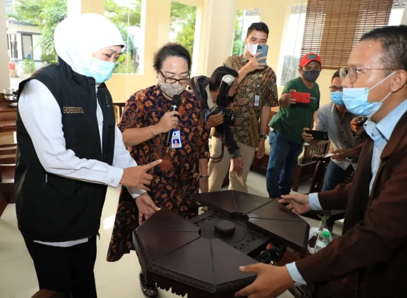 Dorong Pelaku Usaha Masuki Ekosistem Digital, Gubernur Khofifah: UMKM Jatim Harus Naik Kelas