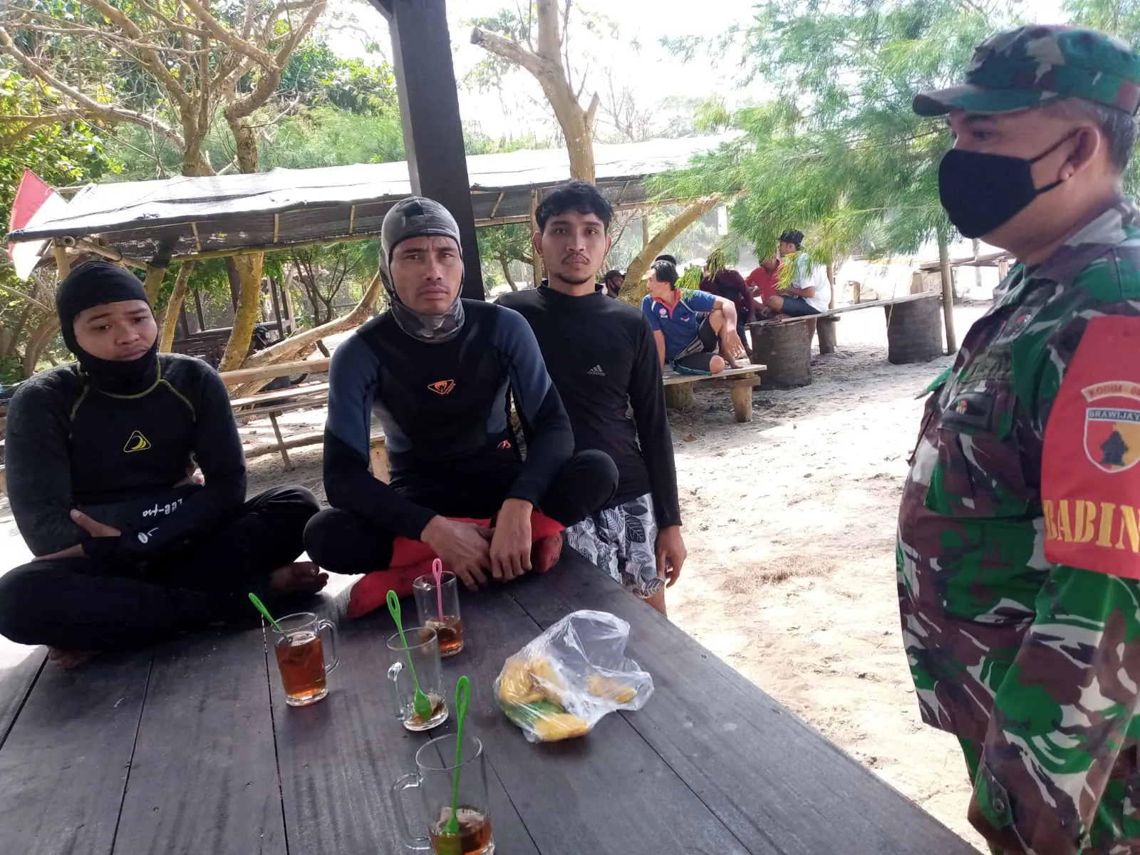 Cerita Nelayan Selamat yang Perahunya Pecah Dihantam Ombak Pantai Selatan