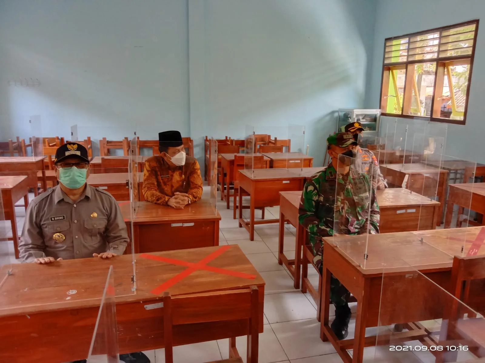 Tulungagung Bersiap PTMT Besok, Bupati dan Forkopimda Sidak Sekolah