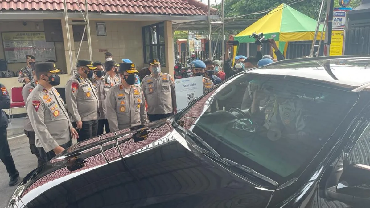 Mulai Hari Ini, Semua Tamu yang Bertandang ke Polda Jatim harus Scan Barcode Aplikasi PeduliLindungi